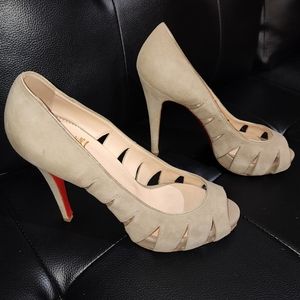 Christian Louboutin size 39 beige suede